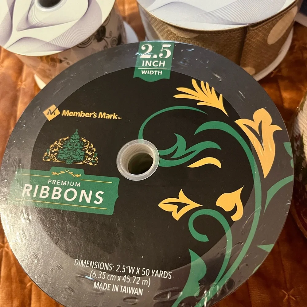 Signature Ribbon Collection - Red, Green, Gold - Picture 6 of 8